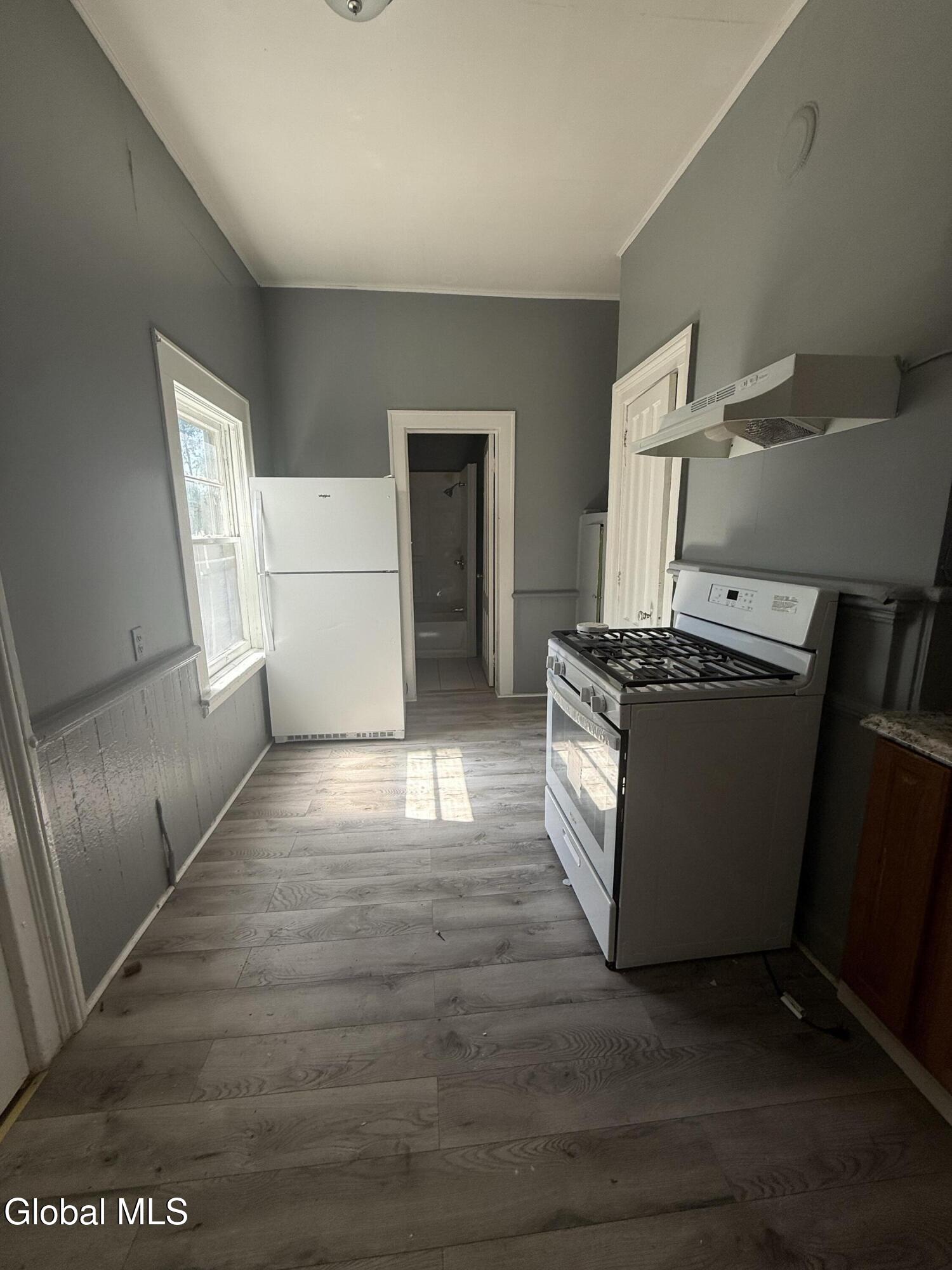 522 3rd Street, Unit 1 Albany, NY 12206 - Photo 9 of 22 IMG_9583