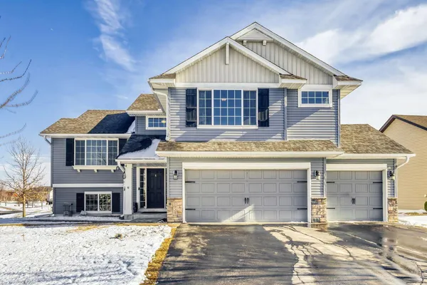 $499,000 | 19240 Claremont Drive, Farmington, MN 55024