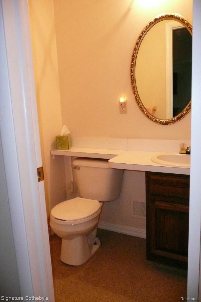 29988 Rambling Road Southfield, MI 48076 - Photo 13 of 29 1st Floor Lav