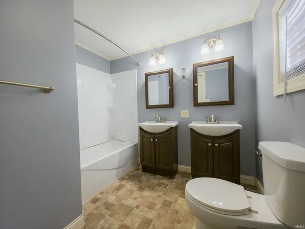 $97,500 | 1030 West 6th Street, Mount Carmel, IL 62863