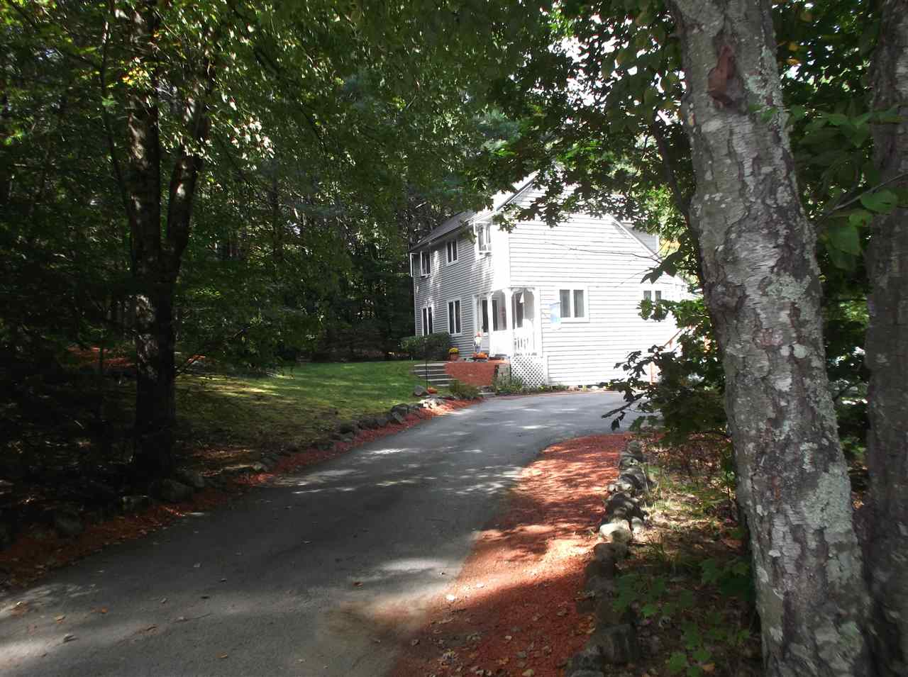120 Baboosic Lake Road Amherst, NH 03031 - Photo 3 of 36