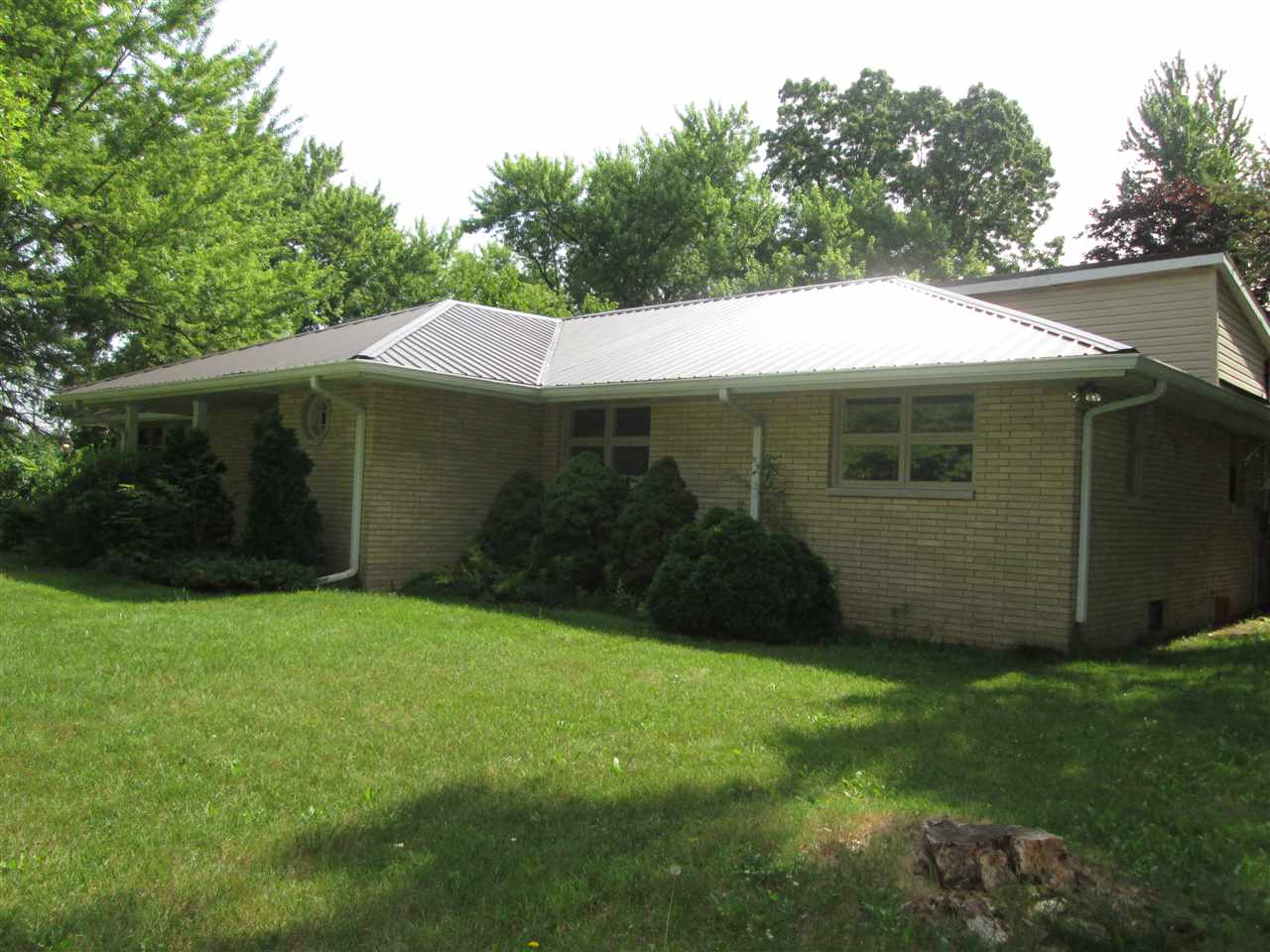 52114 Portage Road South Bend, IN 46628 - Photo 3 of 30 Gallery Image 3