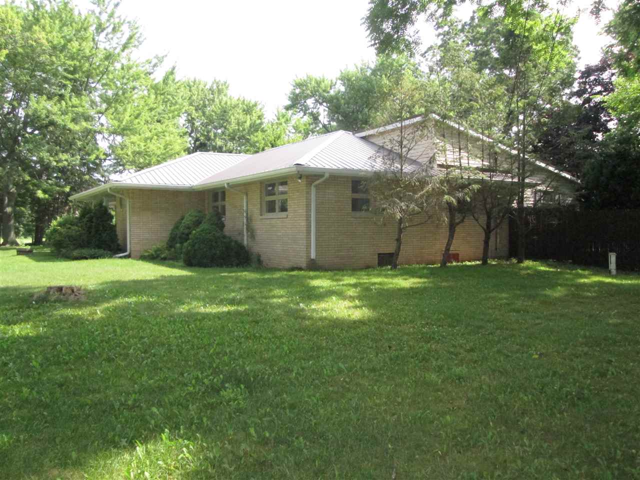 52114 Portage Road South Bend, IN 46628 - Photo 4 of 30 Gallery Image 4