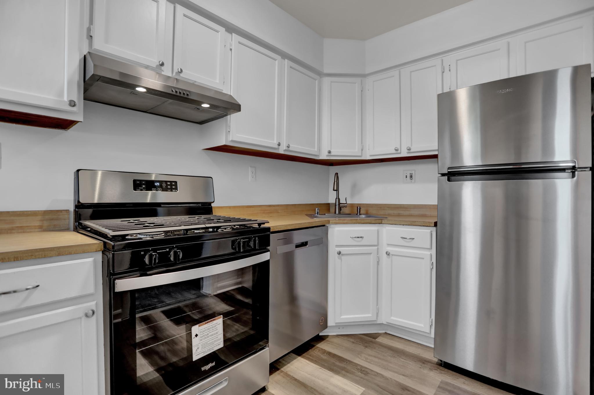 1117 Cedarcroft Road Baltimore, MD 21239 - Photo 3 of 23