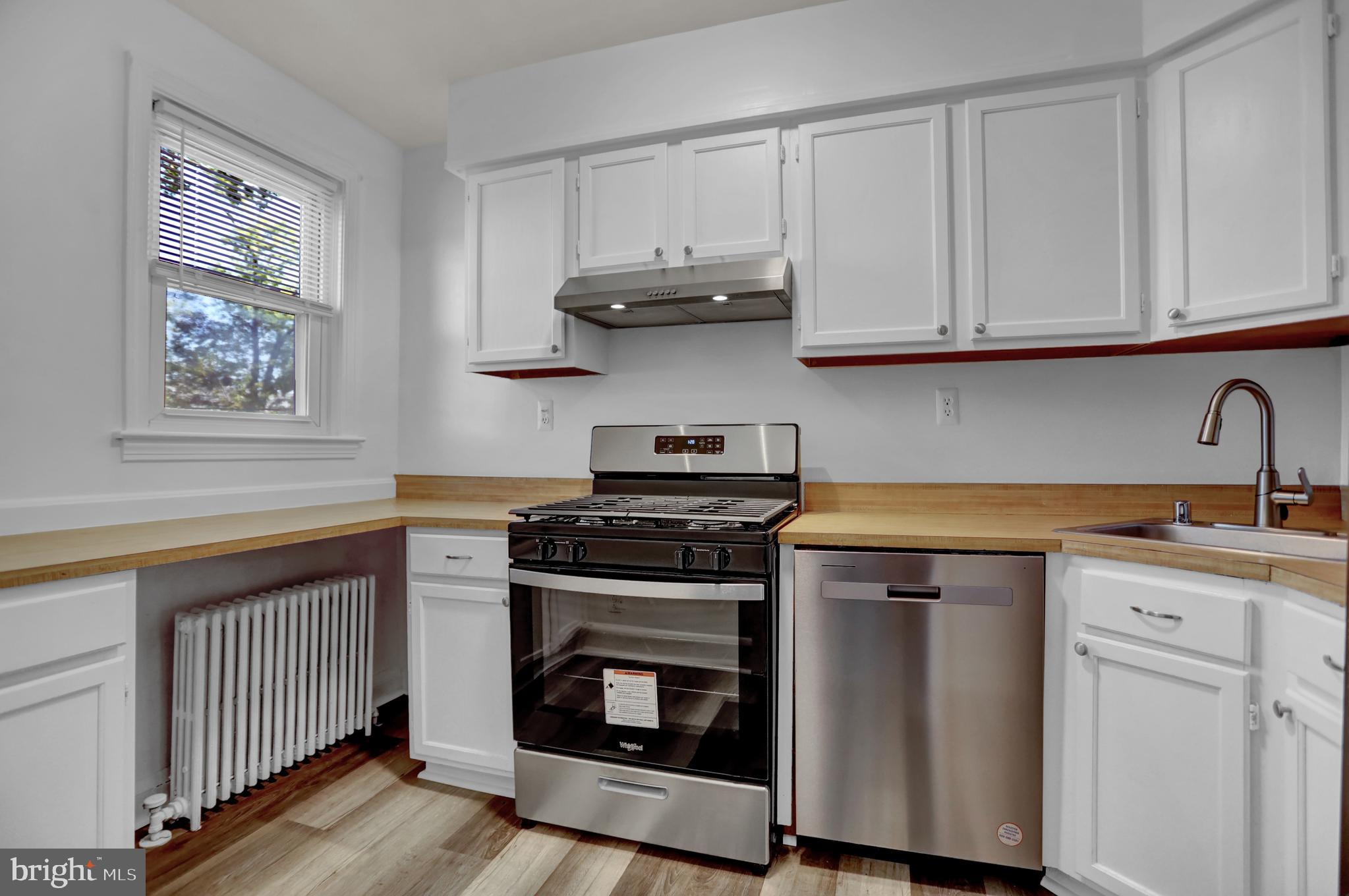 1117 Cedarcroft Road Baltimore, MD 21239 - Photo 4 of 23