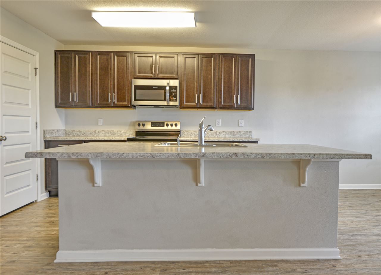6990 Crimson Ridge Street Gulf Shores, AL 36542 - Photo 10 of 31 Kitchen