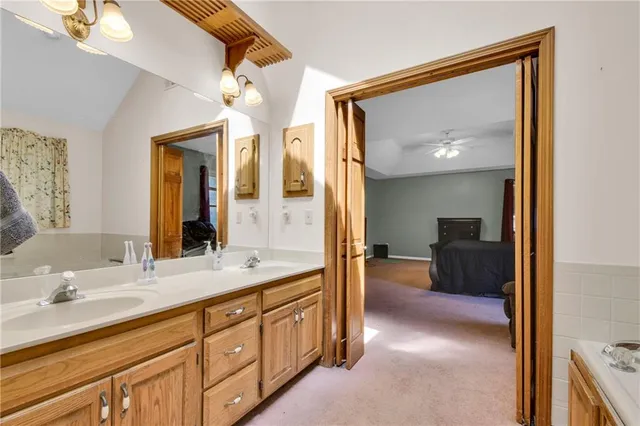 $320,000 | 2431 South Ponca Avenue, Independence, MO 64057