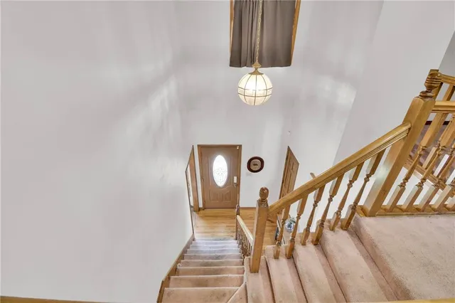 $320,000 | 2431 South Ponca Avenue, Independence, MO 64057