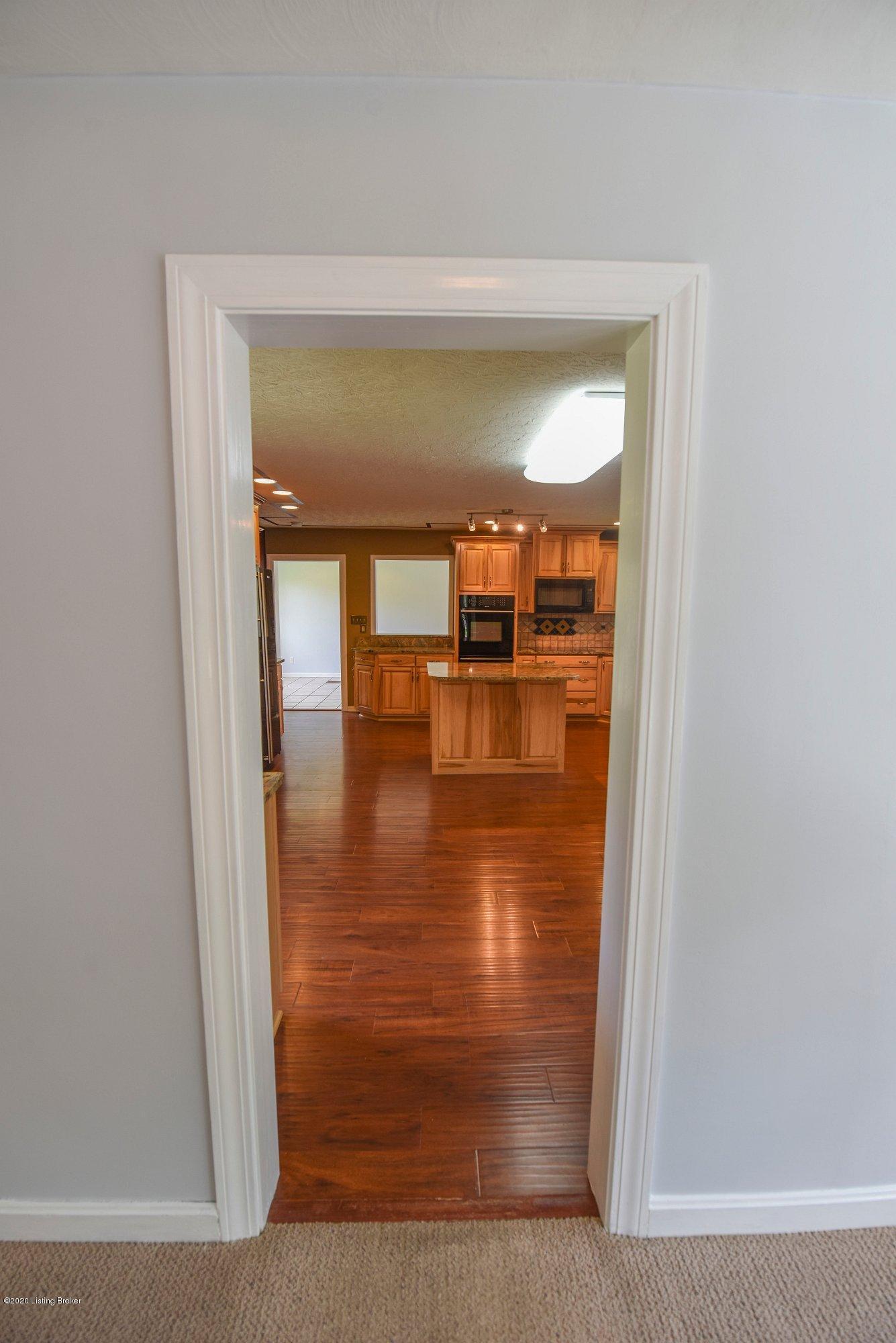 8913 Ferndale Road Louisville, KY 40291 - Photo 6 of 44 8913 Ferndale Rd