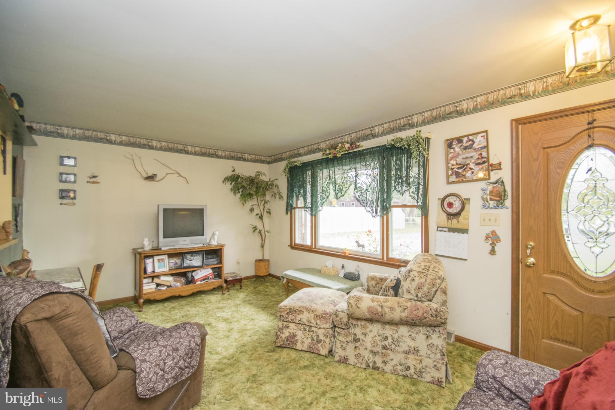 279 Burlin Road Port Deposit, MD 21904 - Photo 11 of 26 Living Room