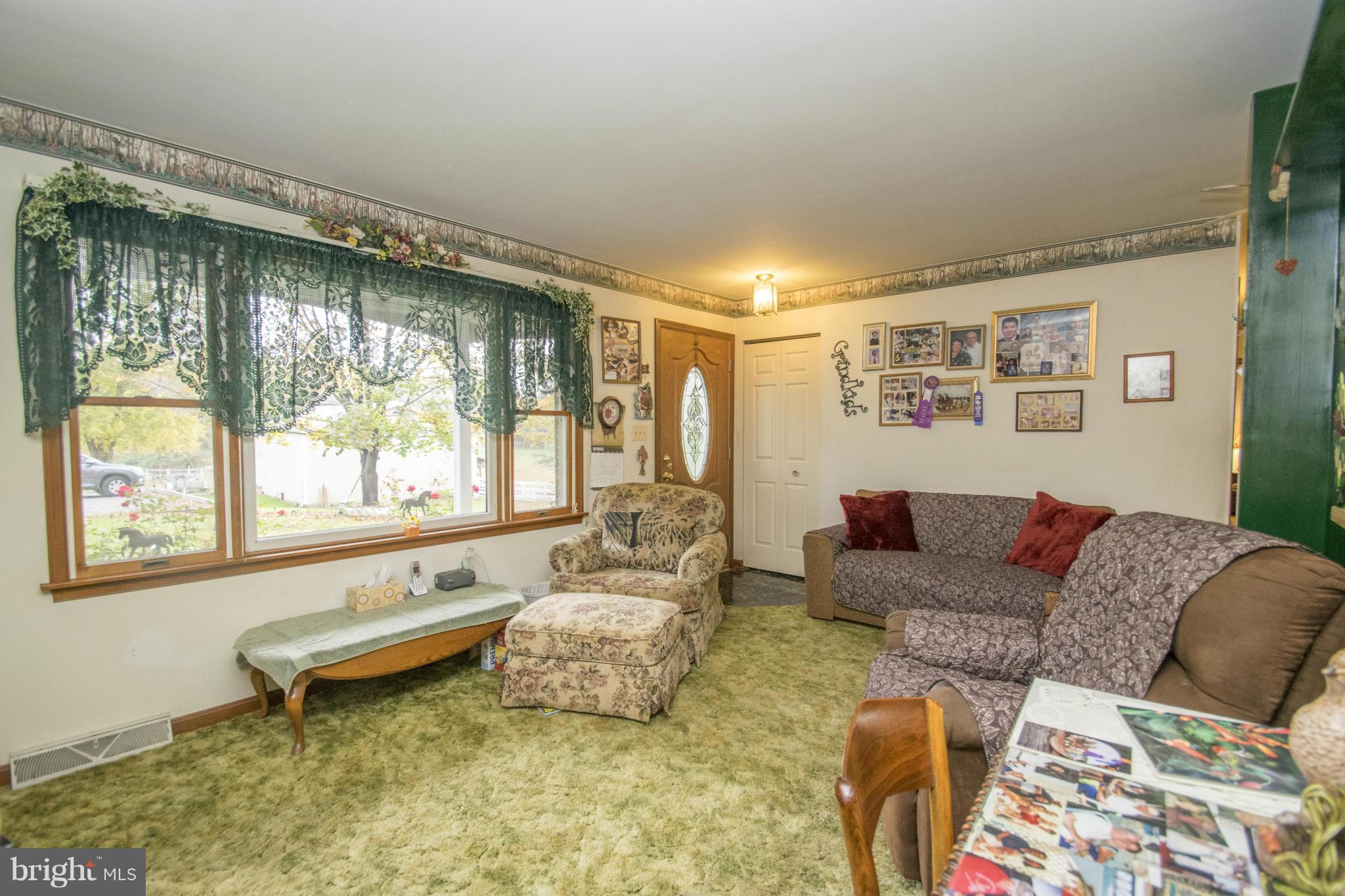 279 Burlin Road Port Deposit, MD 21904 - Photo 12 of 26 Living Room