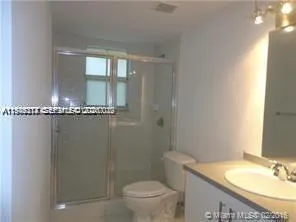 a view of a bath room