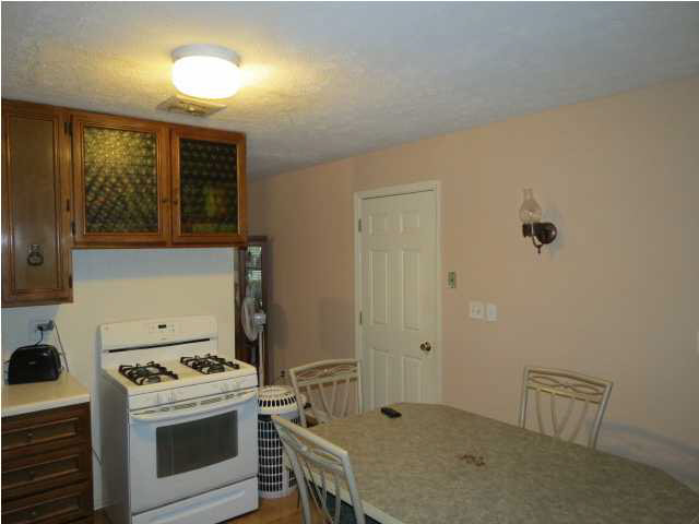 7677 Yankeetown Road Newburgh, IN 47630 - Photo 5 of 11 Gallery Image 5
