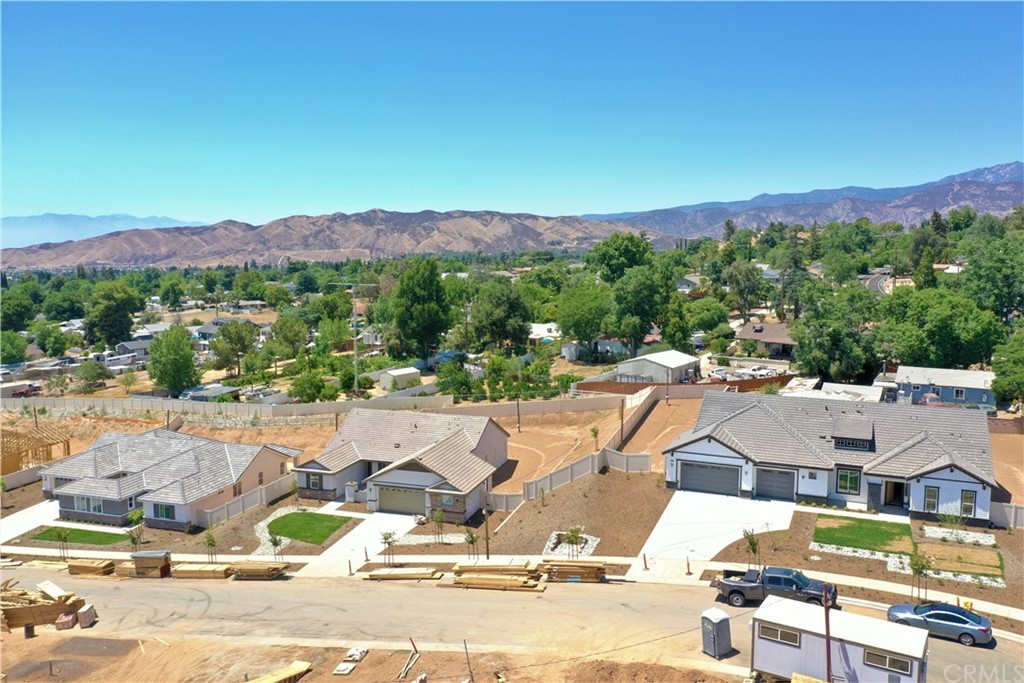 35686 Vivian Way Yucaipa, CA 92399 - Photo 6 of 17