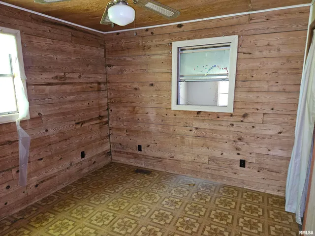 $45,000 | 1233 West Harrison Road, Murphysboro, IL 62966