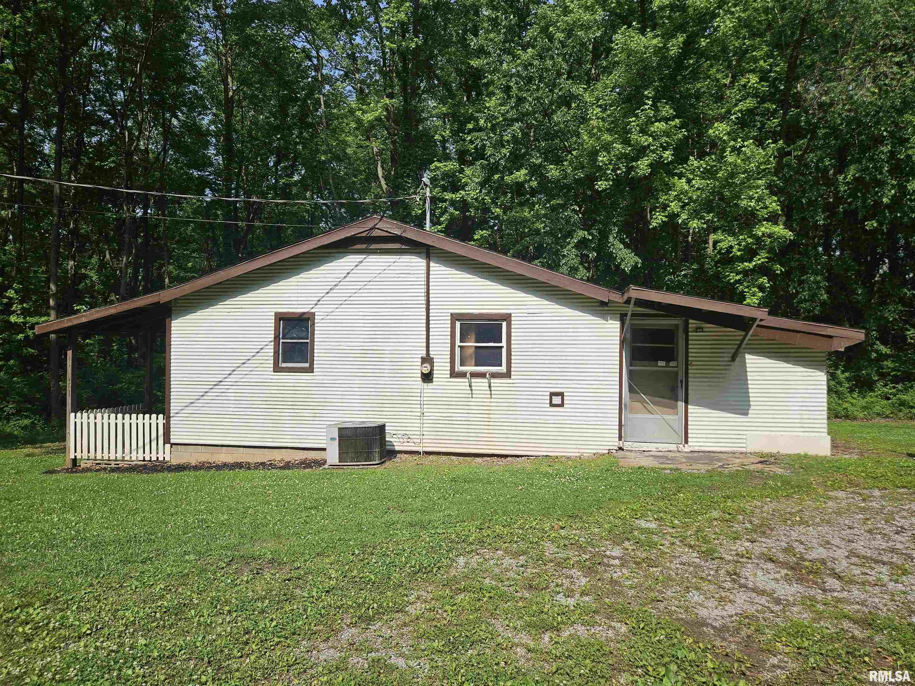 1233 West Harrison Road Murphysboro, IL 62966 - Photo 5 of 24