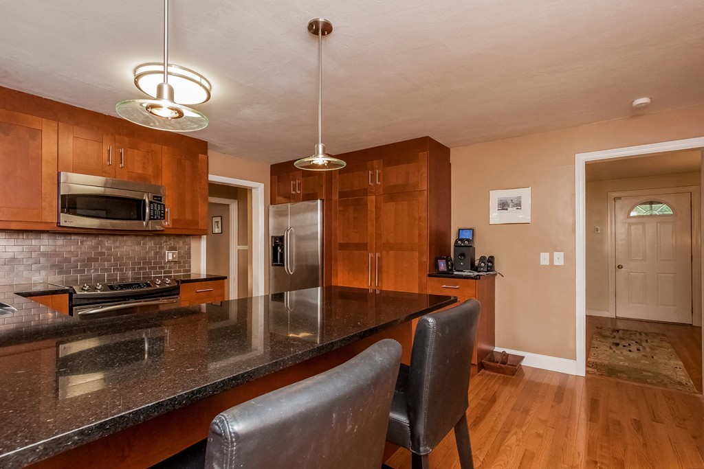 730 Plumtree Road Springfield, MA 01118 - Photo 8 of 20 Gallery Image 8
