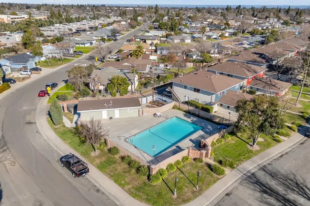 an outdoor view of the house