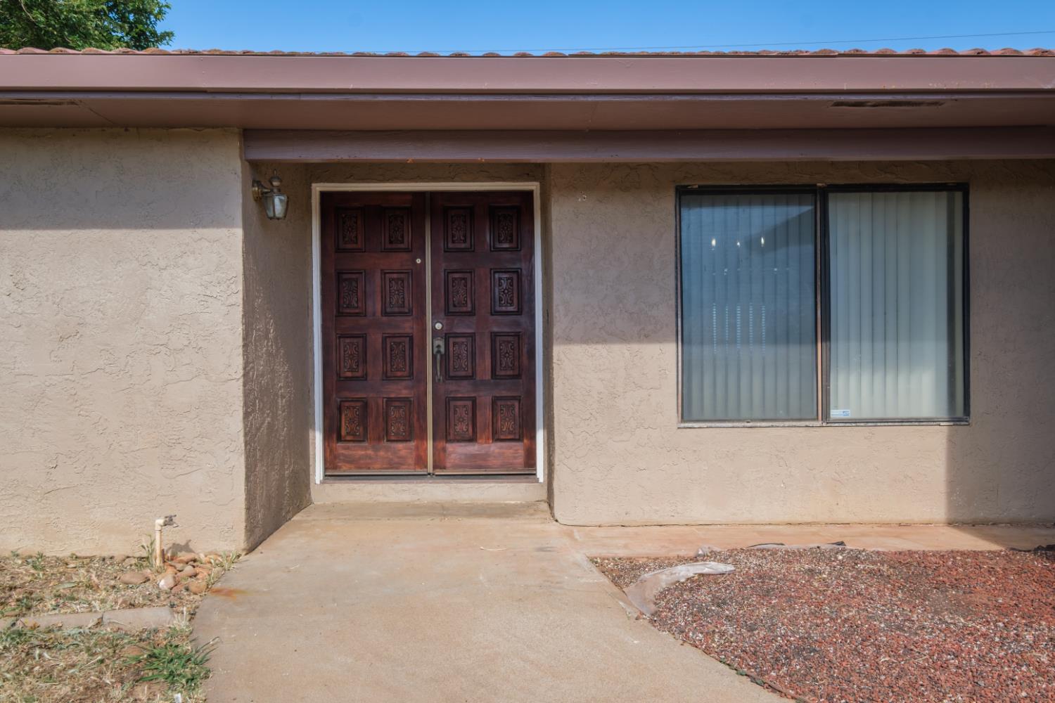 9244 Rogers Road Sacramento, CA 95829 - Photo 3 of 75 Gallery Image 3
