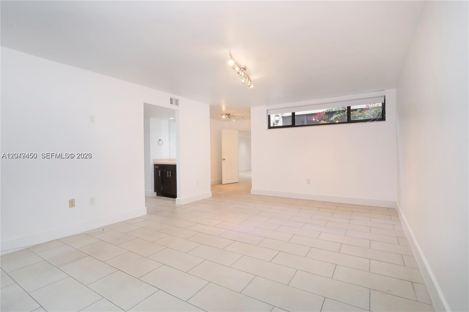 8124 Southwest 87th Terrace Miami, FL 33143 - Photo 21 of 44