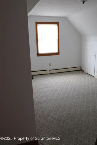 $1,500 | 112 1st Street, Unit B, Blakely, PA 18447