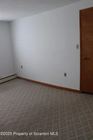 $1,500 | 112 1st Street, Unit B, Blakely, PA 18447