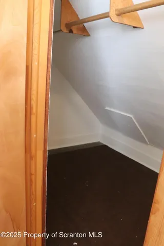 $1,500 | 112 1st Street, Unit B, Blakely, PA 18447