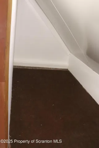 $1,500 | 112 1st Street, Unit B, Blakely, PA 18447