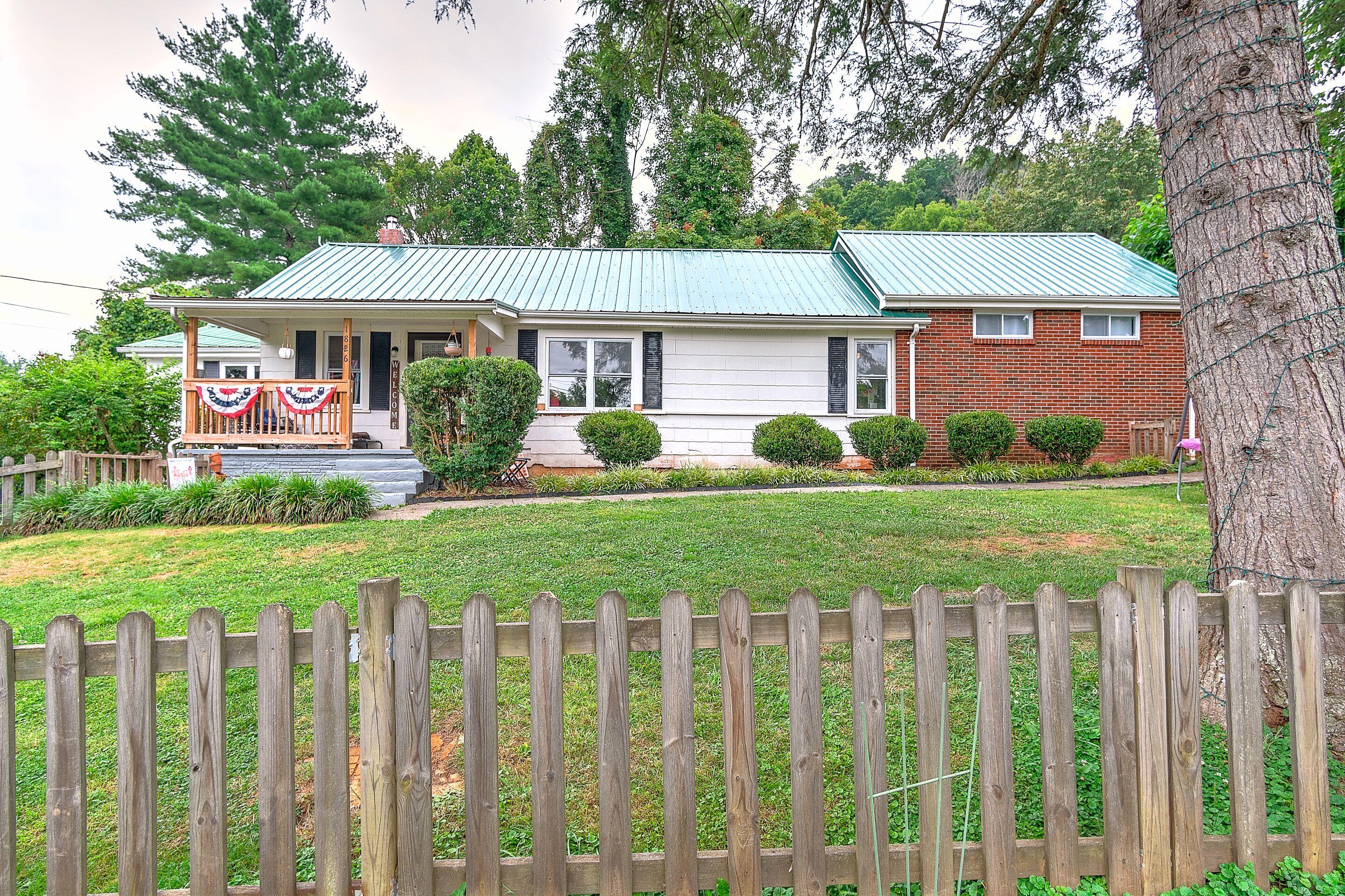 1826 Southside Road Elizabethton, TN 37643 - Photo 3 of 26 aN2LQCWA
