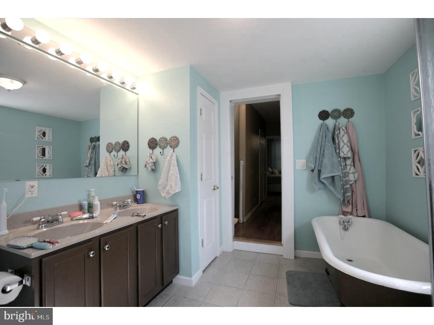 121 West Allen Street Philadelphia, PA 19123 - Photo 10 of 16