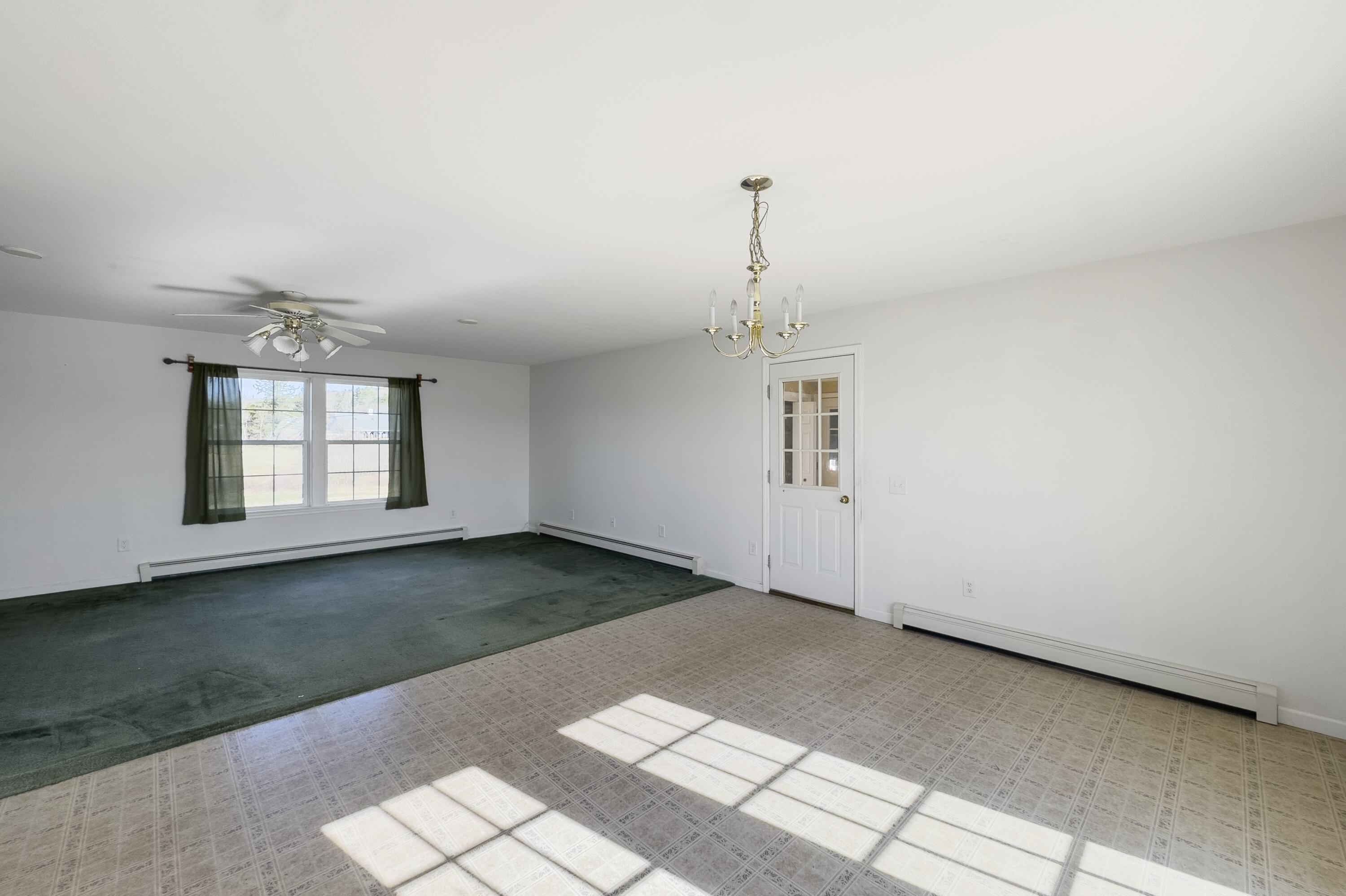 169 West Meadow Road Thomaston, ME 04861 - Photo 10 of 40 Dining room