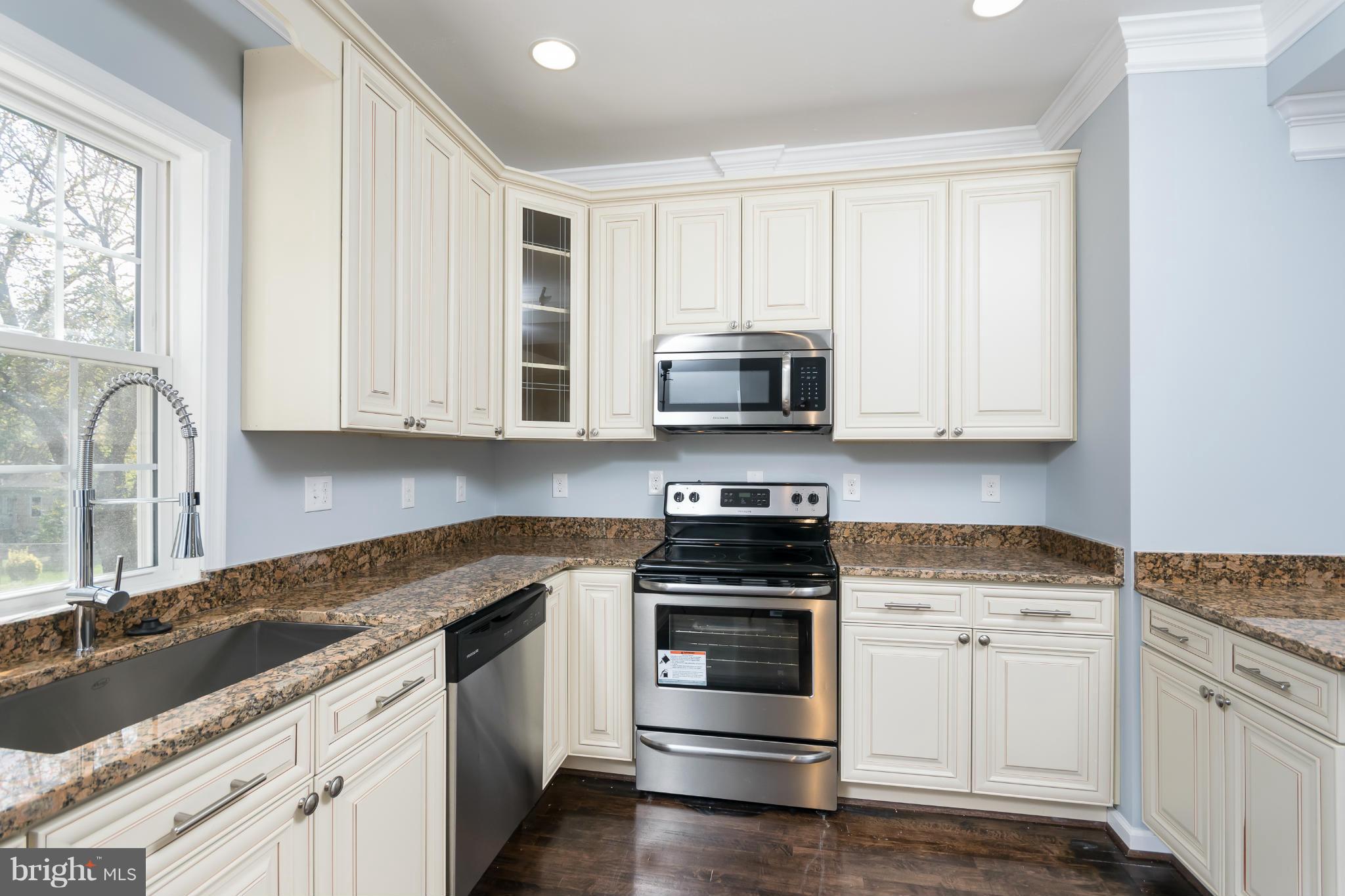 5447 Whitfield Chapel Road Lanham, MD 20706 - Photo 11 of 30 Kitchen