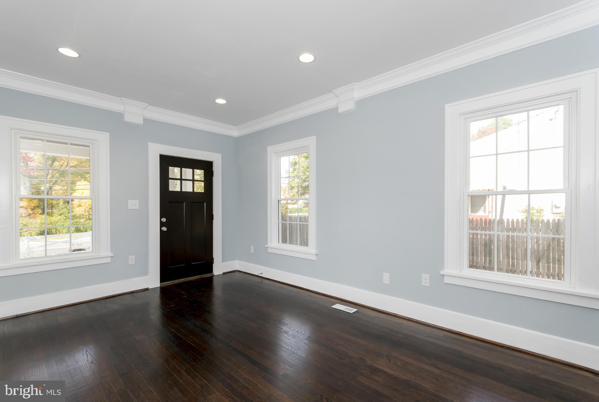 5447 Whitfield Chapel Road Lanham, MD 20706 - Photo 4 of 30 Interior (General)