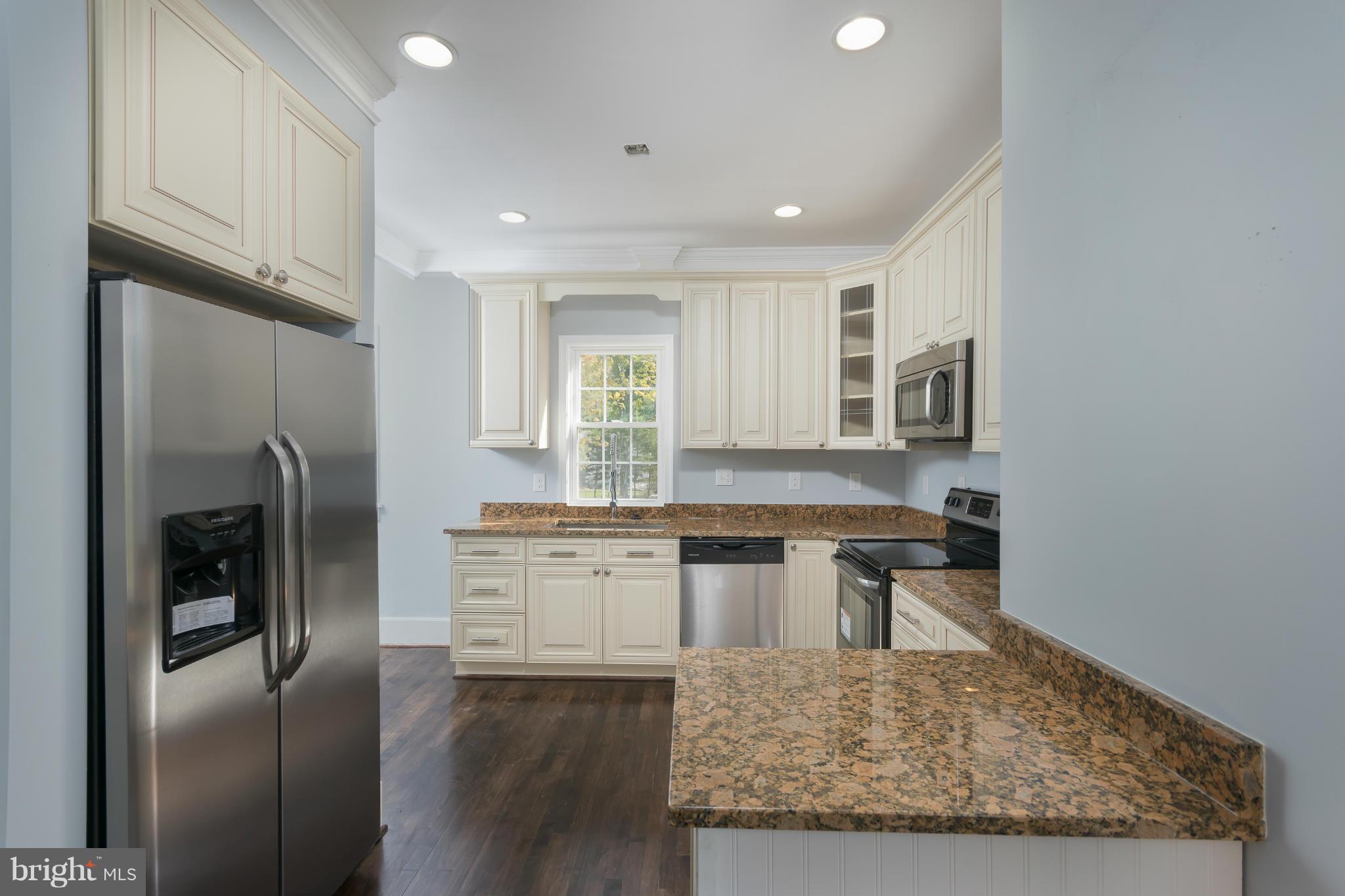 5447 Whitfield Chapel Road Lanham, MD 20706 - Photo 9 of 30 Kitchen