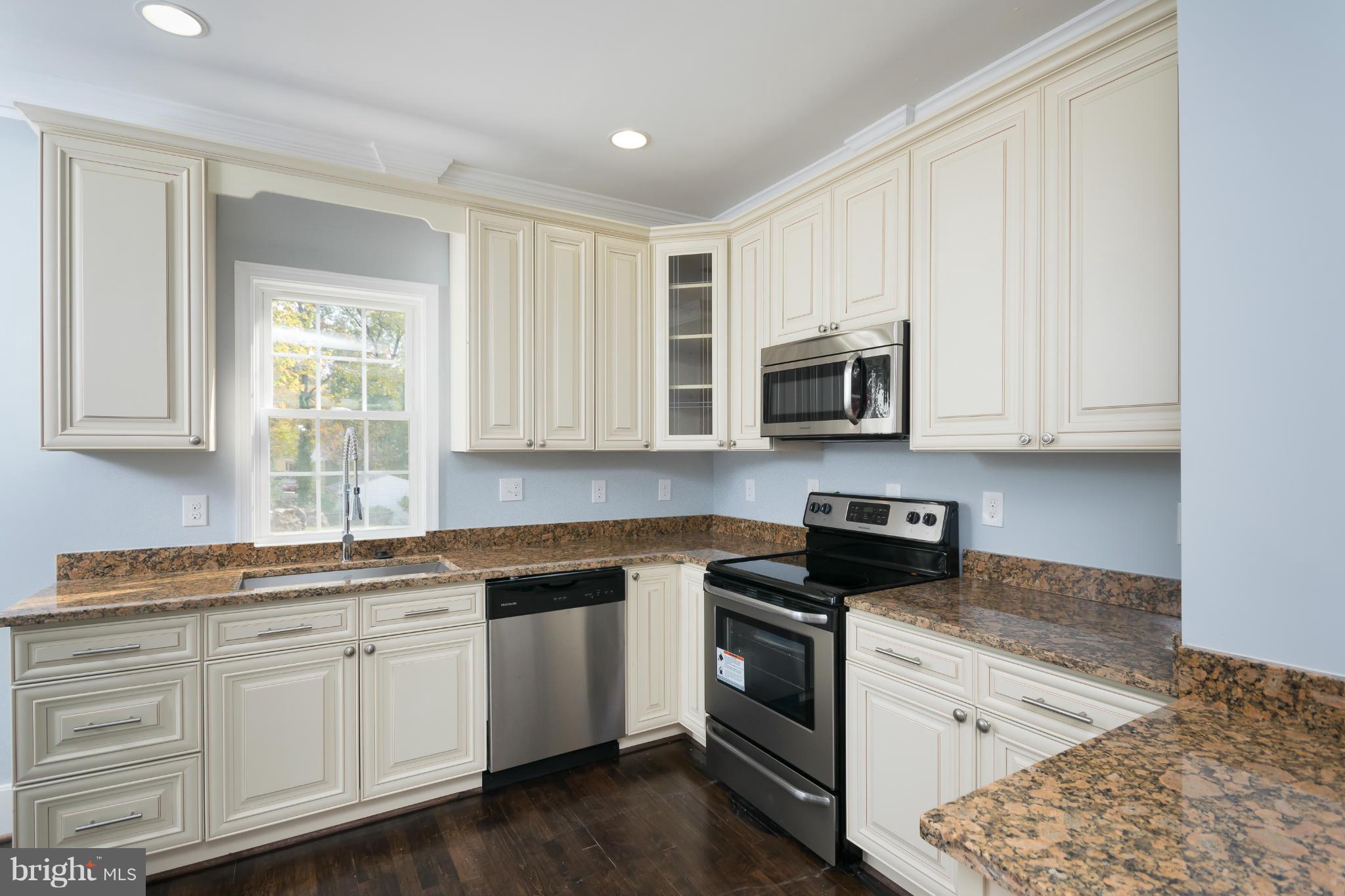 5447 Whitfield Chapel Road Lanham, MD 20706 - Photo 10 of 30 Kitchen
