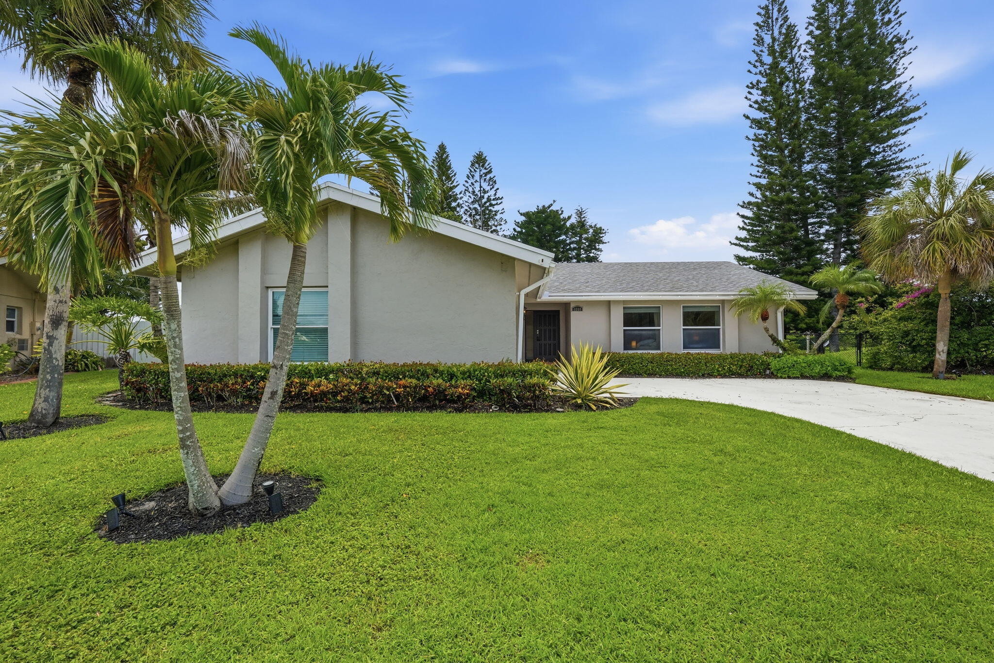 1799 Shower Tree Way Wellington, FL 33414 - Photo 48 of 58 34-web-or-mls-1799_Shower_Tree_Way_034