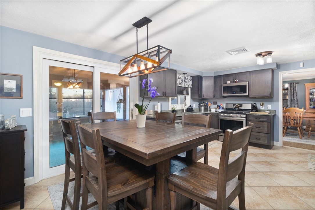 5 Jerome Avenue Warwick, RI 02889 - Photo 14 of 49