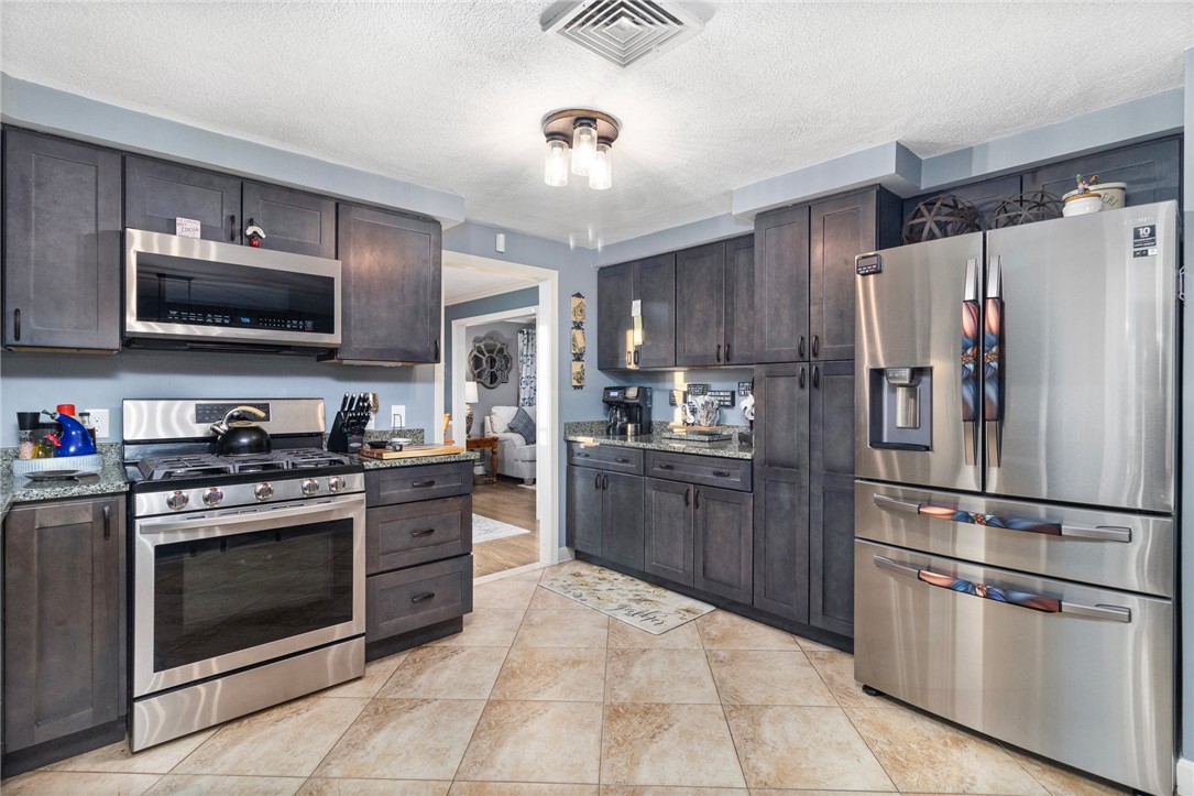 5 Jerome Avenue Warwick, RI 02889 - Photo 9 of 49