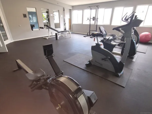 $2,150 | 1021 Scott Street, Unit 128, San Diego, CA 92106