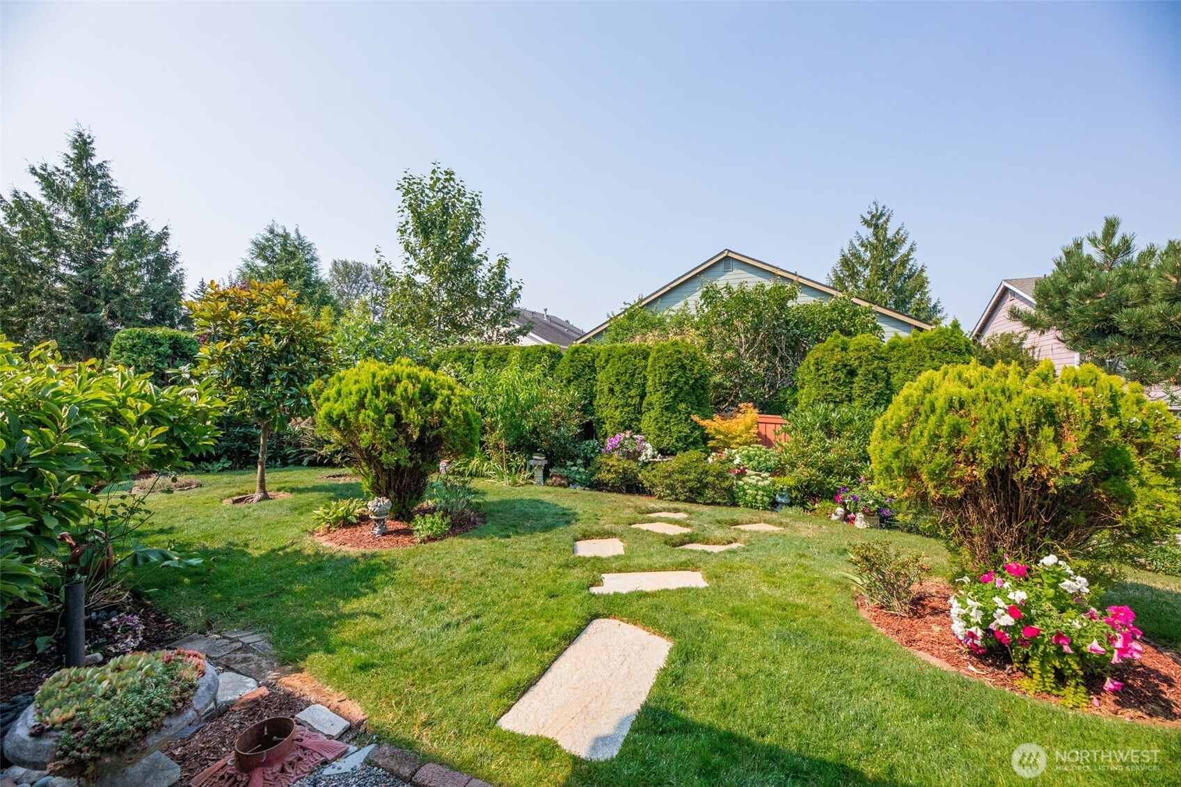 277 Edmonds Avenue Southeast Renton, WA 98056 - Photo 4 of 40 Gallery Image 4