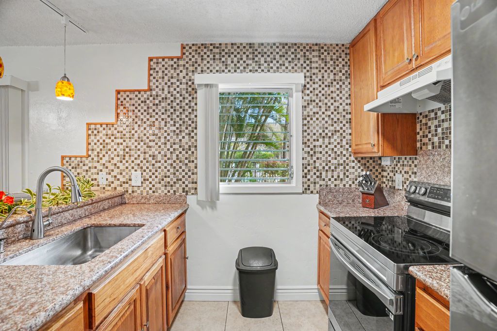 525 Aleka Loop, Unit B8 Kapaa, HI 96746 - Photo 14 of 27