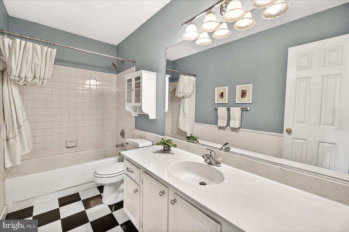 1000 Red Harvest Road Gambrills, MD 21054 - Photo 37 of 69 Shared upstairs bathroom