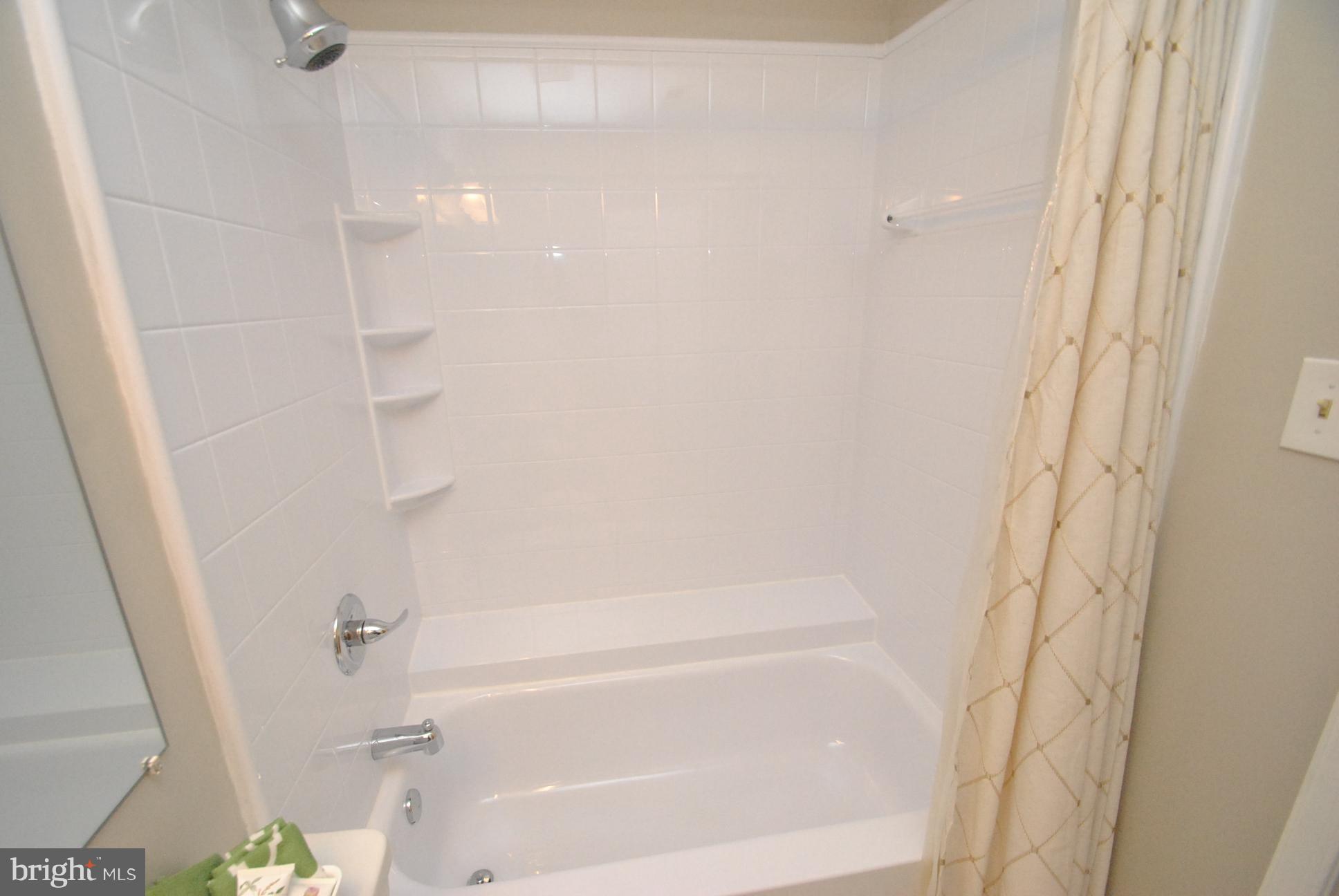 3758 Foxford Stream Road Baltimore, MD 21236 - Photo 23 of 30 BATH FITTER TUB/SHOWER SURROUND - MAINTENANCE FREE