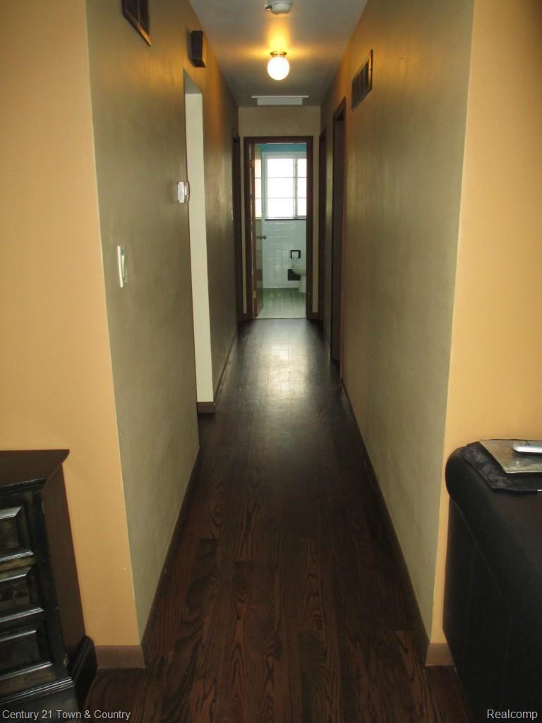 7269 State Park Center Line, MI 48015 - Photo 4 of 27 House pics October 2014 021.jpg