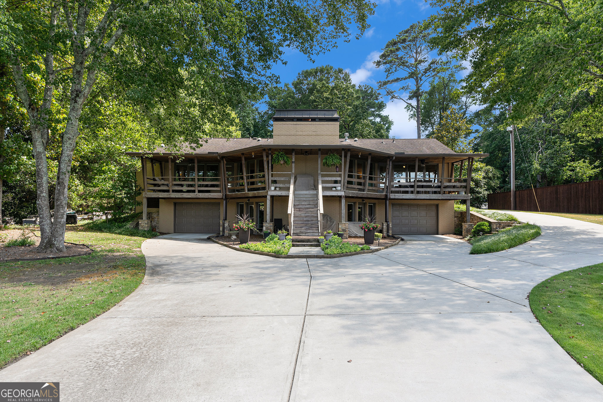 2484 Emerald Drive Jonesboro, GA 30236 - Photo 54 of 55 a view of a house with backyard and sitting area