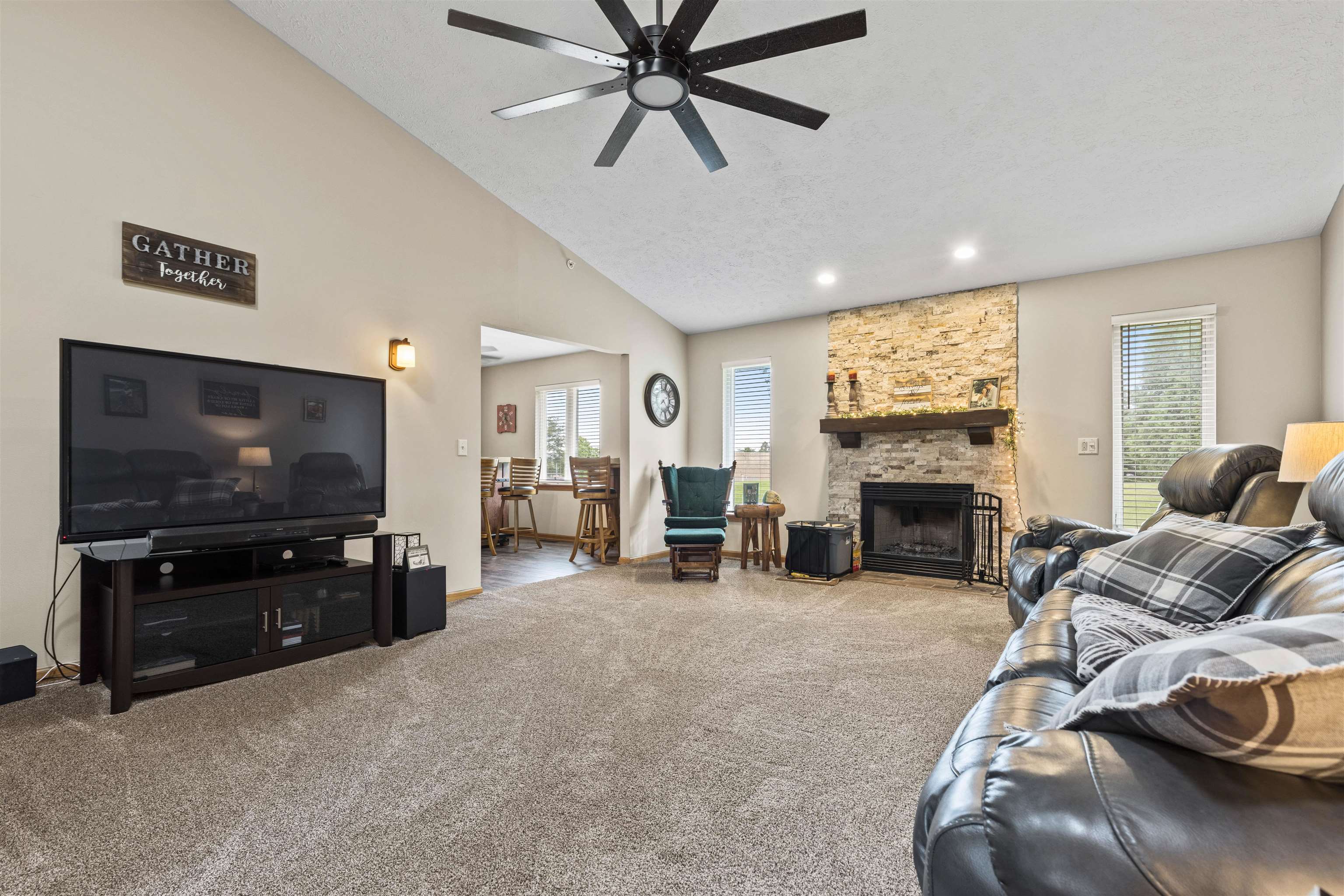 1096 Griggs Road Rockford, IL 61108 - Photo 3 of 24 Gallery Image 3