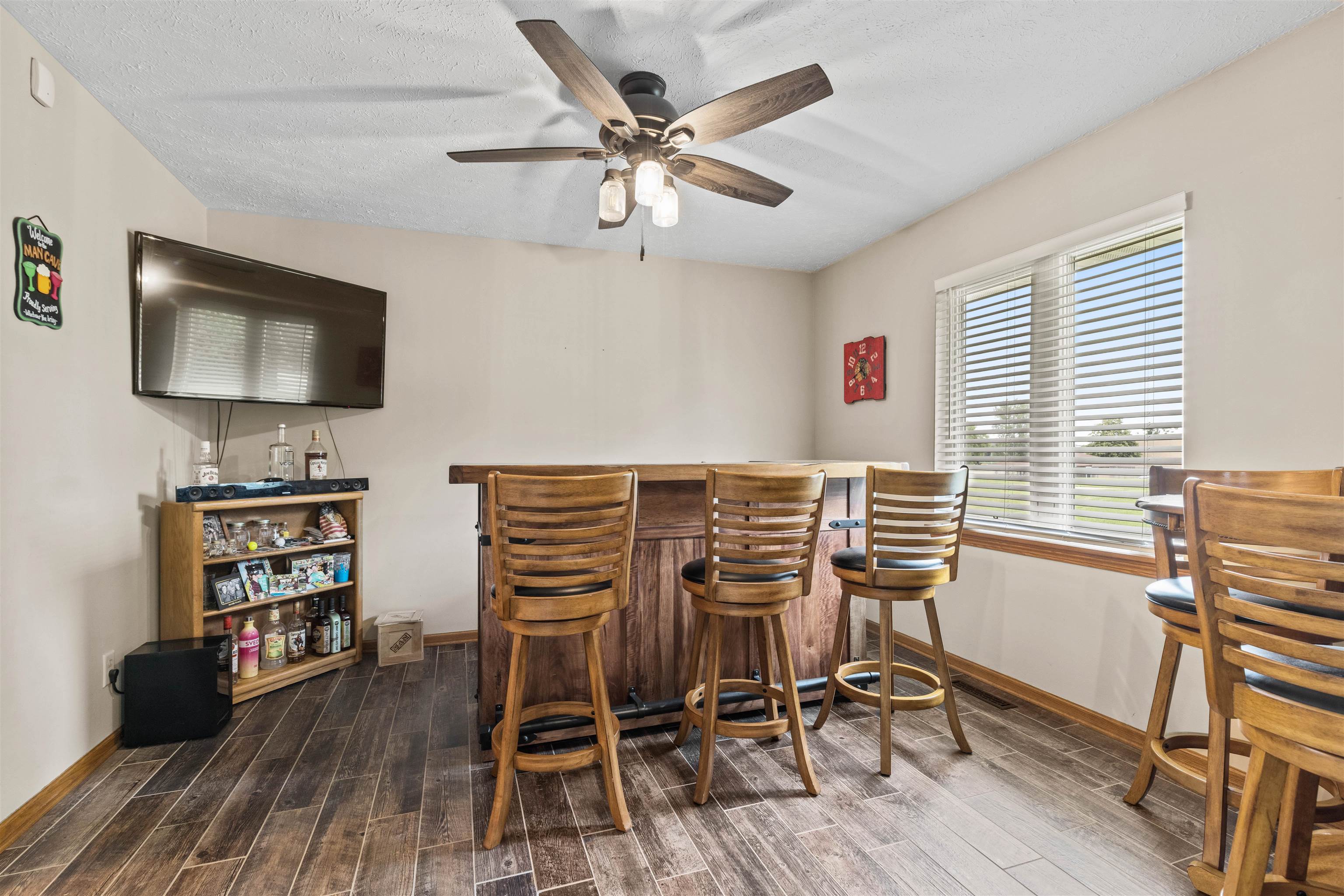 1096 Griggs Road Rockford, IL 61108 - Photo 4 of 24 Gallery Image 4