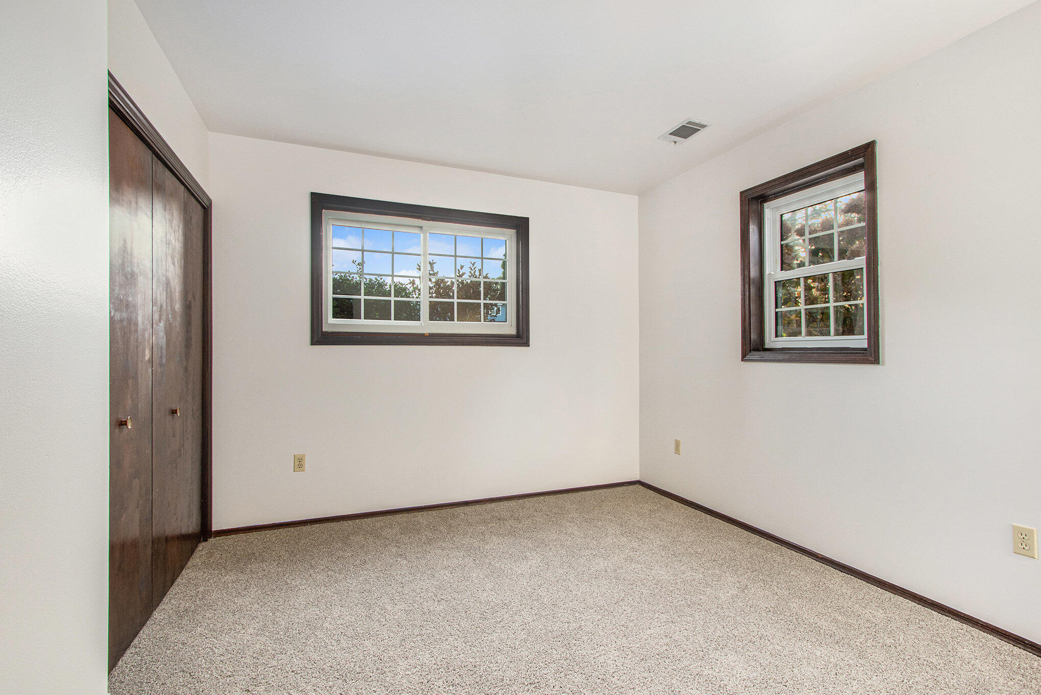 71 Tanglewood Trail Valparaiso, IN 46385 - Photo 23 of 46 an empty room with windows