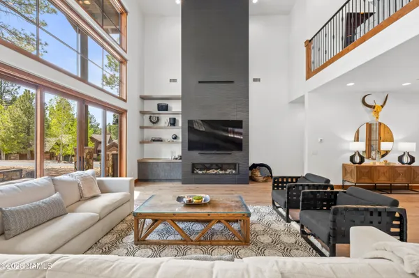 $2,998,000 | 2003 East Del Rae Drive, Flagstaff, AZ 86005