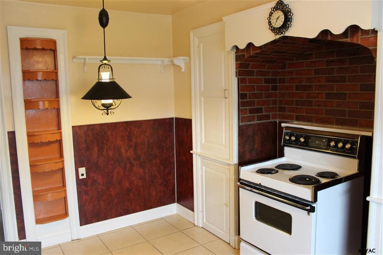 3650 Carlisle Road Dover, PA 17315 - Photo 3 of 35 Gallery Image 3